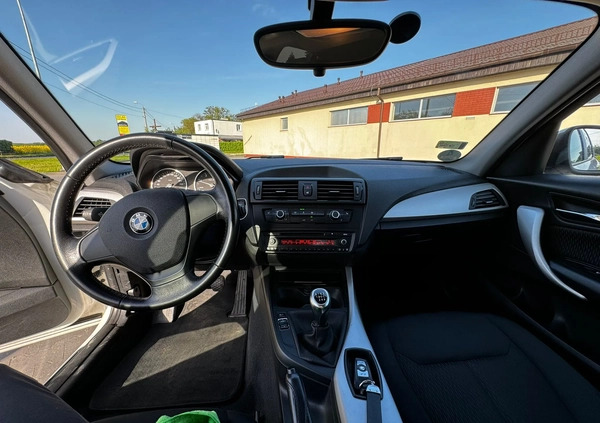 BMW Seria 1 cena 29500 przebieg: 204500, rok produkcji 2012 z Wąbrzeźno małe 154